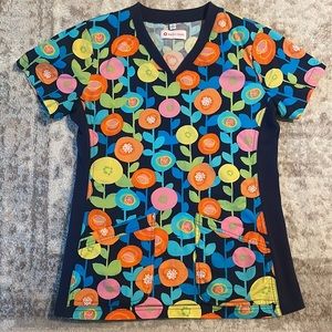 White Cross Women’s Floral Print Scrub Top Sz XS EUC